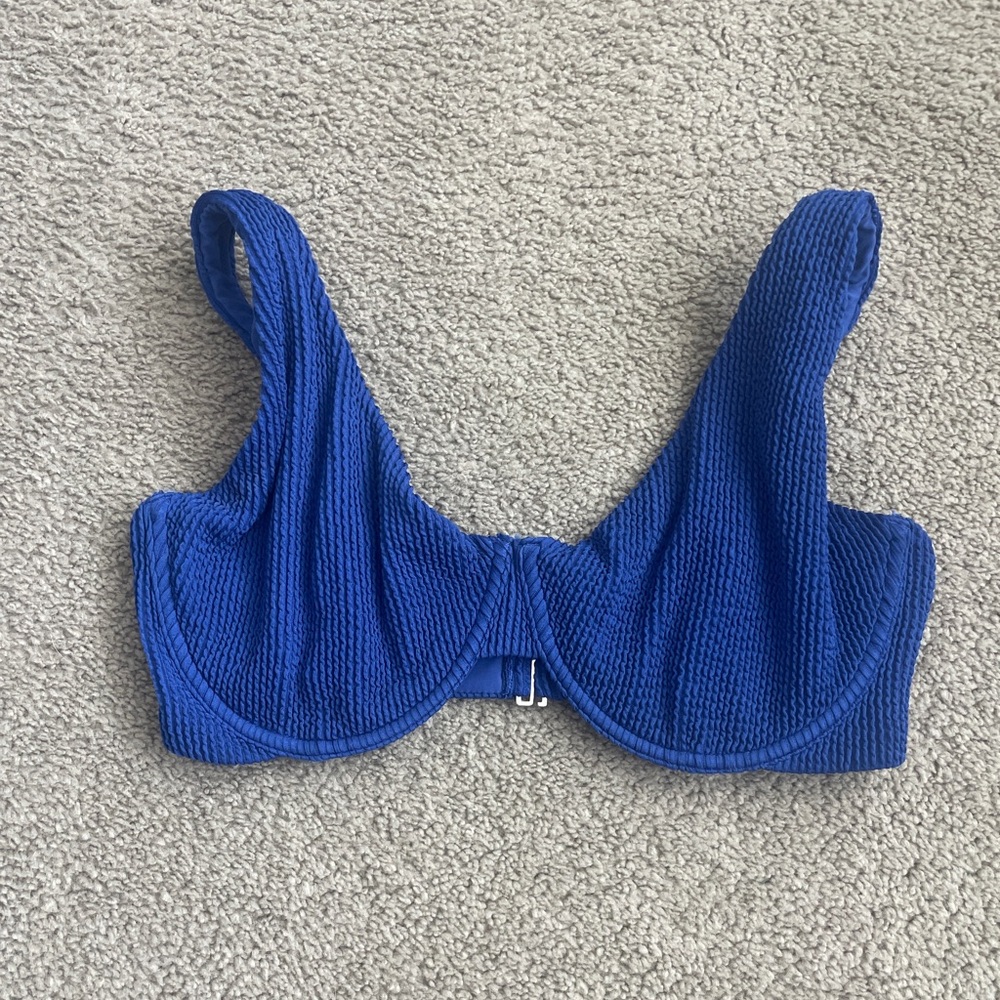 Abercrombie & Fitch Crinkle Bikini Top